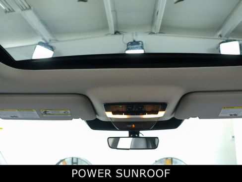 Used 2023 Nissan Pathfinder Platinum FWD image 21