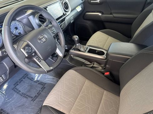 Used 2023 Toyota Tacoma TRD Sport w/ Advanced Technology Package AWD/4WD image 9