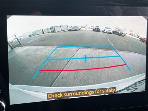 Used 2025 Toyota Highlander XLE image 21