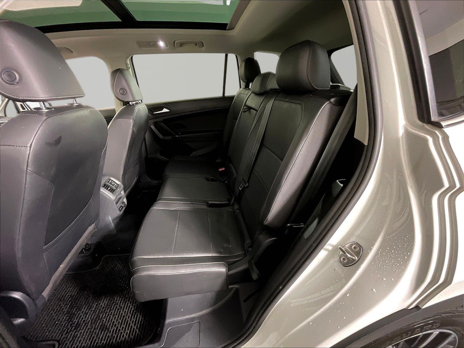 Used 2020 Volkswagen Tiguan SE w/ Panoramic Sunroof Package FWD image 22