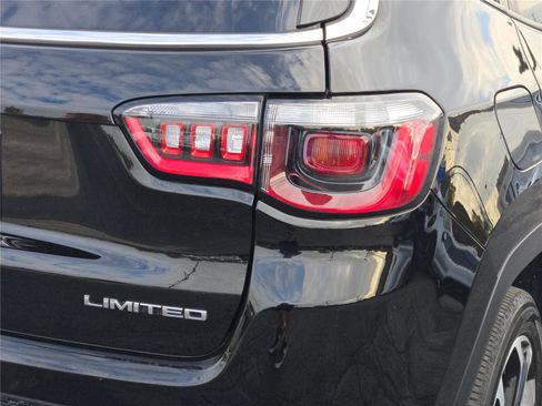 Used 2022 Jeep Compass Limited image 13