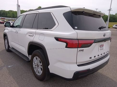 Used 2025 Toyota Sequoia SR5 RWD image 5