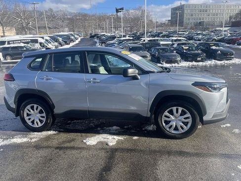 Certified 2024 Toyota Corolla Cross L image 7