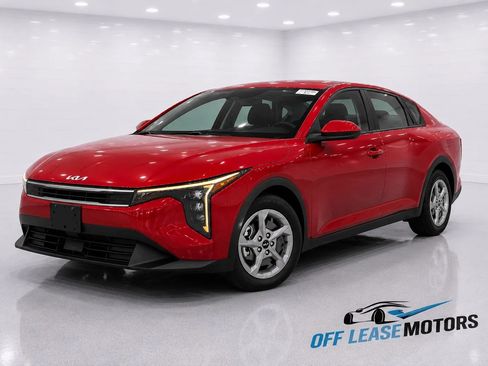 Used 2025 Kia K4 FWD image 1