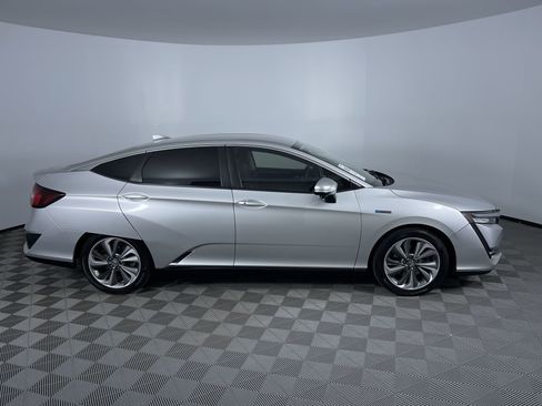 Used 2018 Honda Clarity Touring image 10
