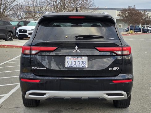 Used 2024 Mitsubishi Outlander SEL Black Edition image 5