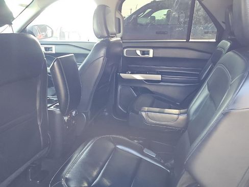 Used 2021 Ford Explorer XLT w/ Equipment Group 202A RWD image 6