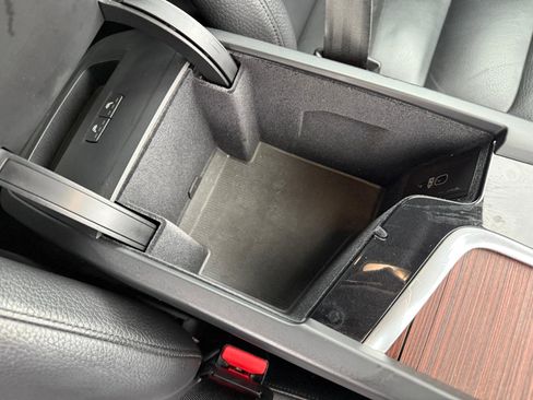 Used 2023 Volvo XC60 B5 Plus image 26