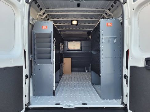Used 2025 RAM ProMaster 2500 w/ Convenience Group FWD image 19