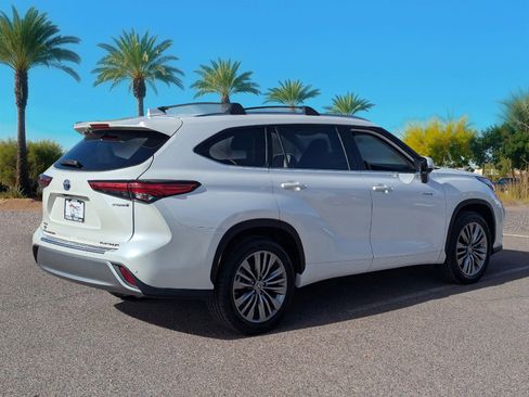 Used 2020 Toyota Highlander Platinum image 5