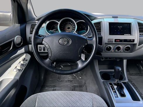 Used 2010 Toyota Tacoma PreRunner RWD image 5