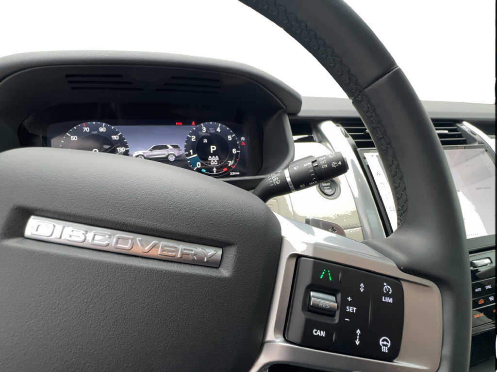 Used 2025 Land Rover Discovery S AWD/4WD image 46