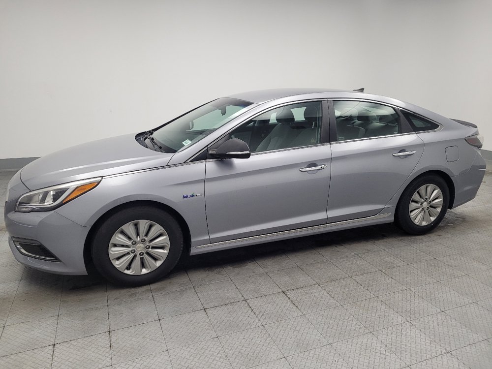 Used 2016 Hyundai Sonata SE FWD image 2