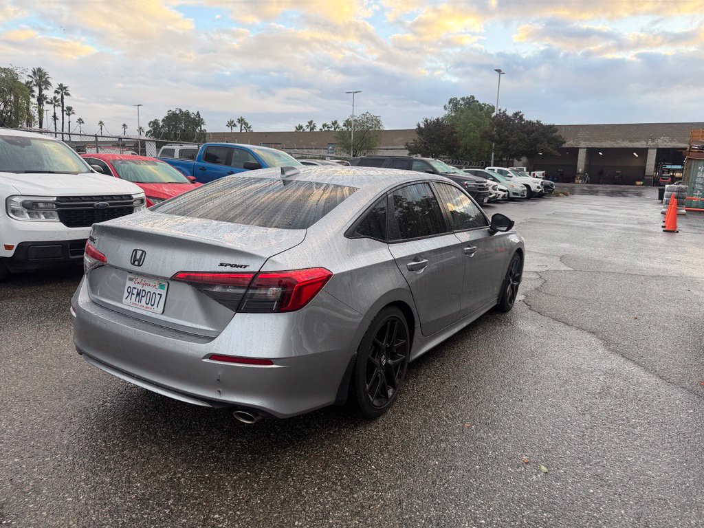 Used 2023 Honda Civic Sport image 3