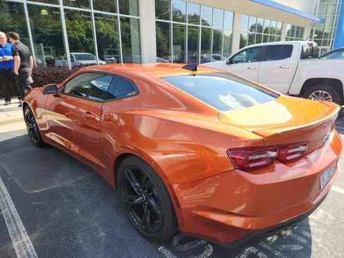 Used 2023 Chevrolet Camaro LT w/ Technology Package RWD image 15