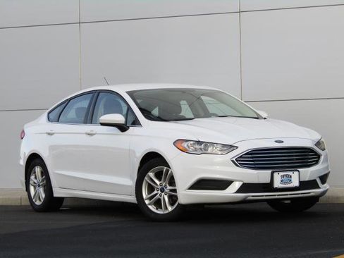 Certified 2018 Ford Fusion SE image 1