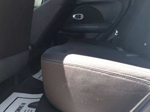 Used 2016 Kia Soul FWD image 24