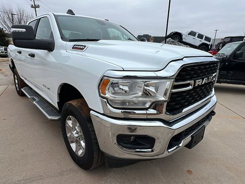 Used 2024 RAM 2500 Big Horn w/ Bed Utility Group image 5