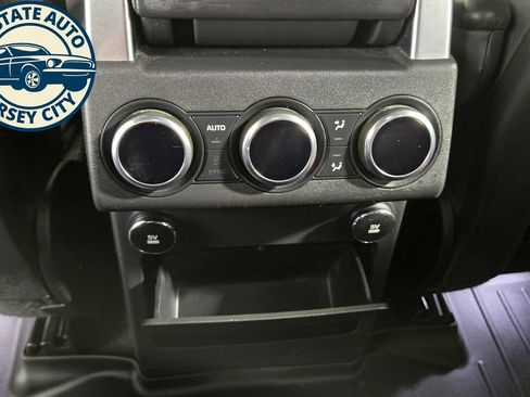 Used 2018 Land Rover Discovery HSE Luxury AWD/4WD image 35