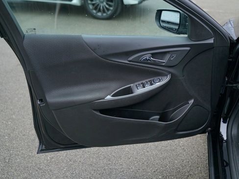 Used 2023 Chevrolet Malibu LT image 17