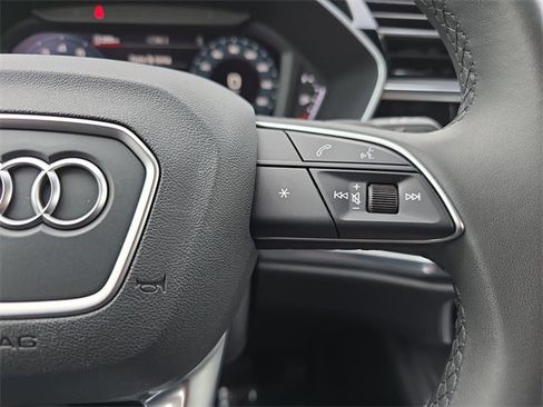 Used 2025 Audi Q3 2.0T Premium w/ Convenience Package image 21