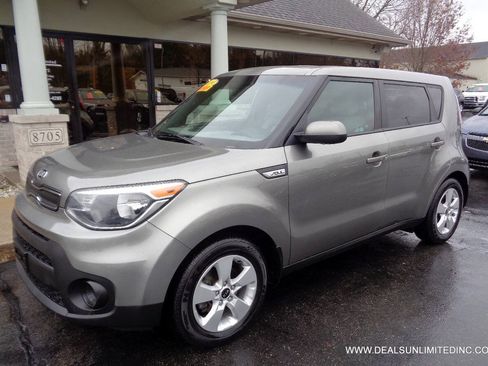Used 2019 Kia Soul FWD image 1
