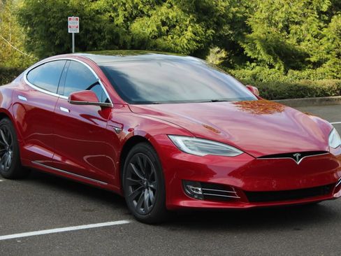Used 2020 Tesla Model S Long Range Plus AWD/4WD image 3