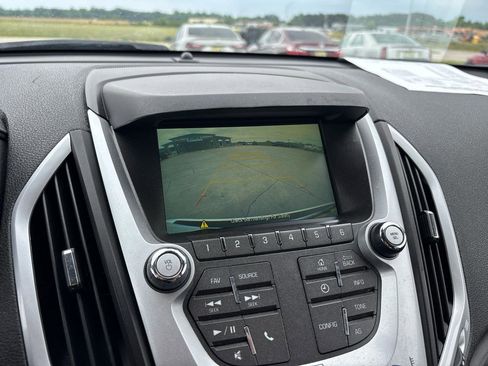 Used 2017 GMC Terrain SLE FWD image 16