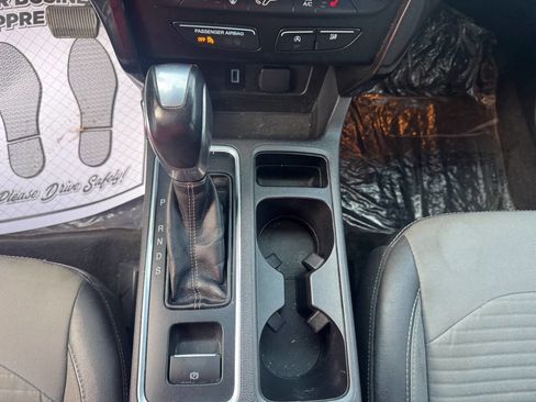 Used 2019 Ford Escape SE image 21