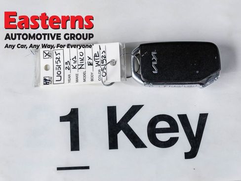 Used 2023 Kia Niro EX image 22