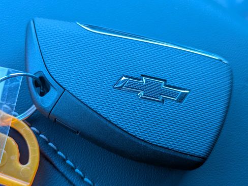 New 2027 Chevrolet Traverse RS FWD image 27
