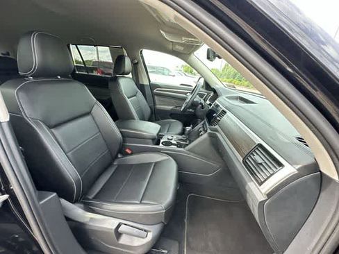 Used 2023 Volkswagen Atlas SE w/ Black Wheel Package AWD/4WD image 19