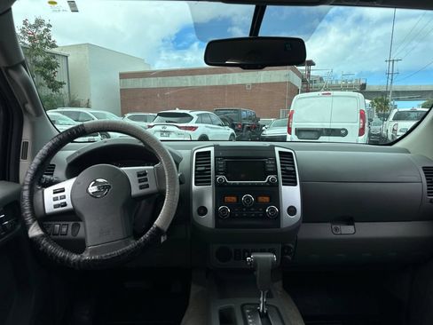 Used 2017 Nissan Frontier SV w/ SV Value Truck Package RWD image 14