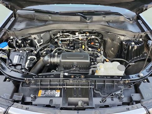 Used 2023 Ford Explorer XLT w/ Equipment Group 202A image 34