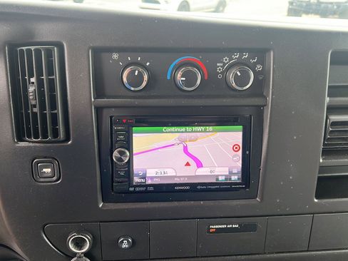 Used 2012 Chevrolet Express 1500 RWD image 41