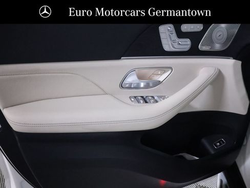 Used 2025 Mercedes-Benz GLS 450 4MATIC w/ AMG Line Exterior image 10