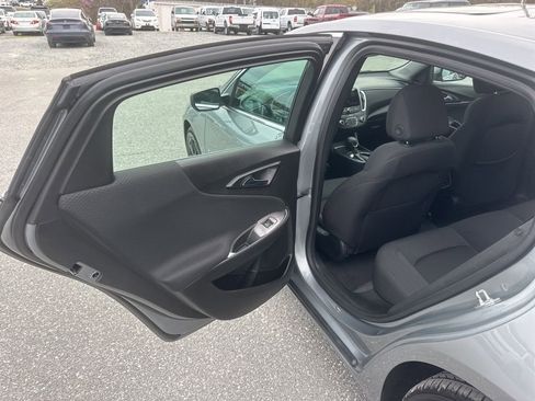 Used 2024 Chevrolet Malibu LT image 25