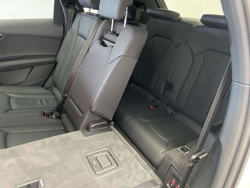 Used 2025 Audi Q7 3.0T Premium Plus image 16