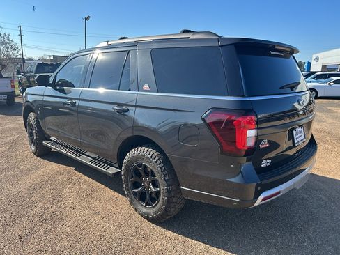 Used 2022 Ford Expedition Timberline image 2