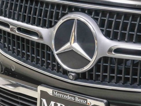 Used 2024 Mercedes-Benz GLC 300 image 12