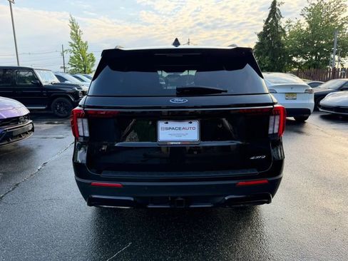 Used 2025 Ford Explorer ST-Line AWD/4WD image 7
