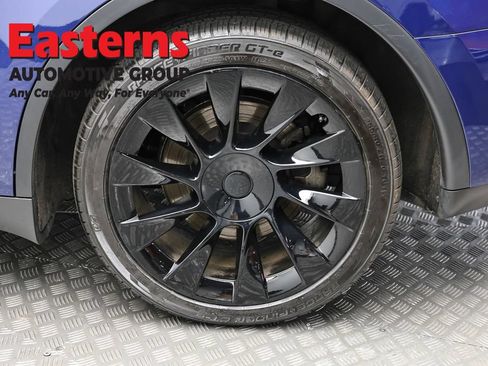 Used 2023 Tesla Model Y Long Range AWD/4WD image 8