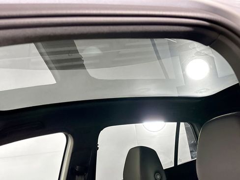 Certified 2021 Volkswagen ID.4 Pro S image 19