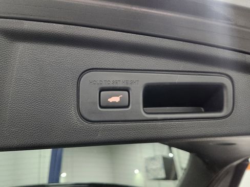 Used 2023 Acura MDX SH-AWD w/ Technology Package image 17