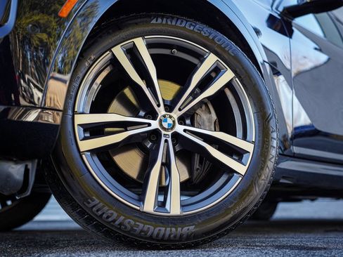 Used 2023 BMW X7 xDrive40i w/ M Sport Package image 18