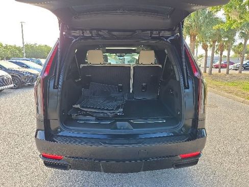 Used 2023 Cadillac Escalade ESV Sport w/ Touring Package AWD/4WD image 9