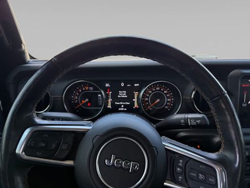 Used 2021 Jeep Gladiator Overland AWD/4WD image 14