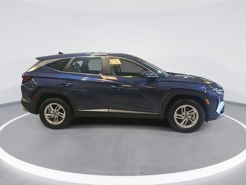 Certified 2025 Hyundai Tucson SE FWD image 4