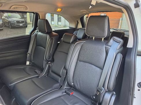 Used 2025 Honda Odyssey Touring image 23