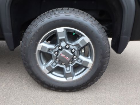 New 2025 GMC Sierra 2500 SLT w/ SLT Premium Package image 22